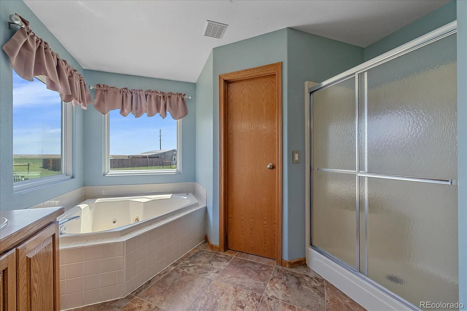 Brighton, Colorado 80603, United States, 4 Bedrooms Bedrooms, ,3 BathroomsBathrooms,Residential,Active,135723