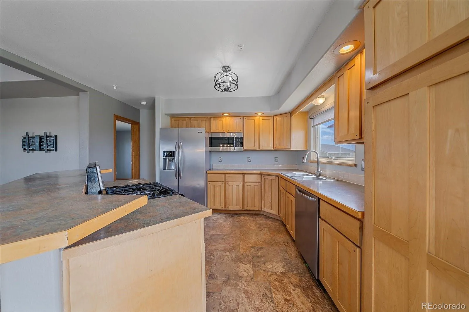 Brighton, Colorado 80603, United States, 4 Bedrooms Bedrooms, ,3 BathroomsBathrooms,Residential,Active,135723