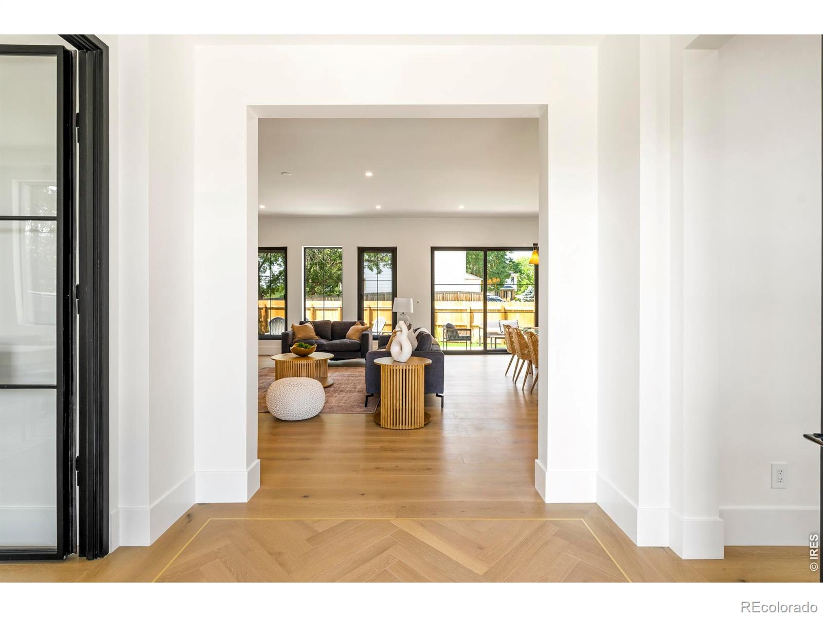 137 S Warbler Court