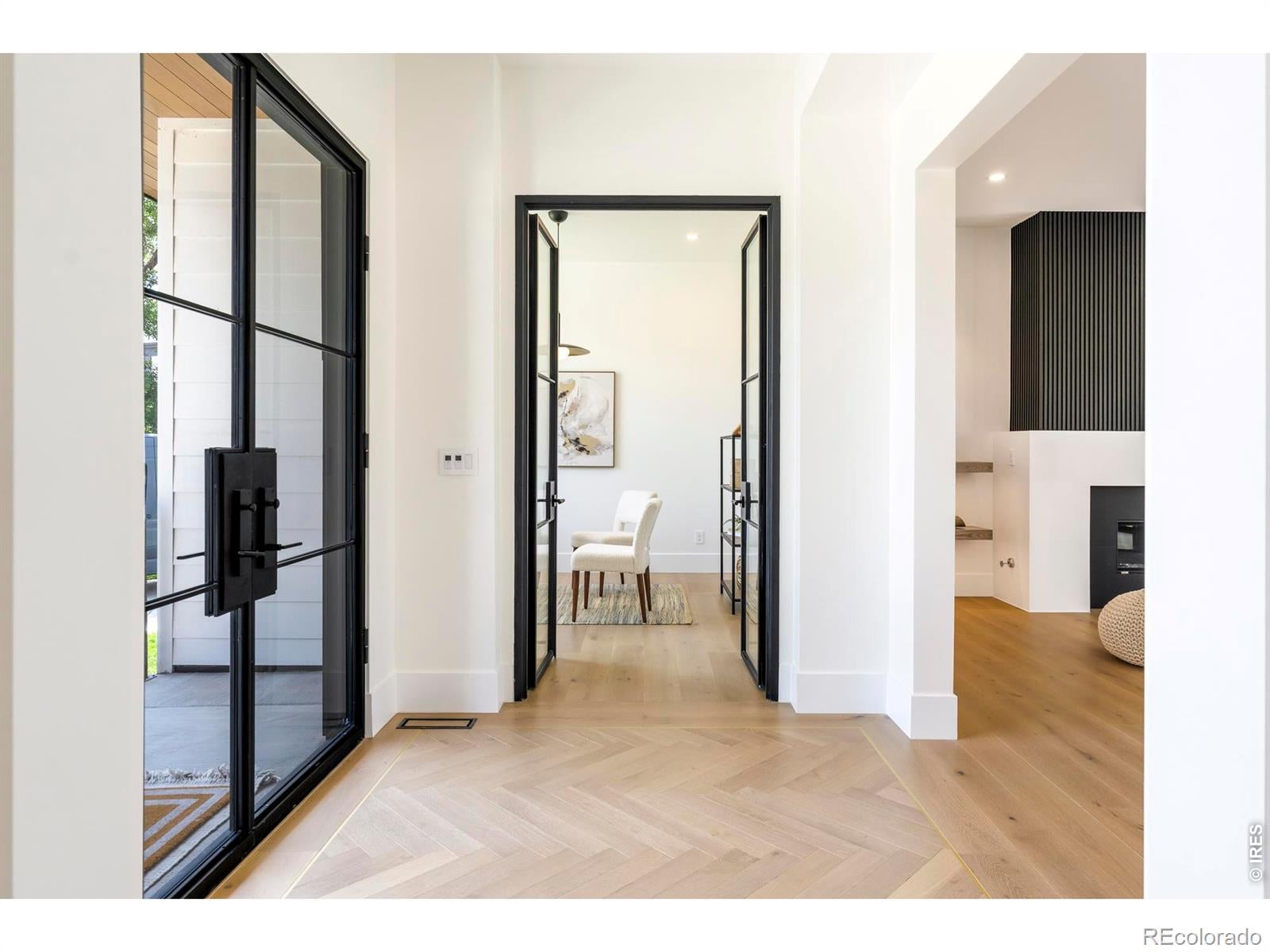 137 S Warbler Court