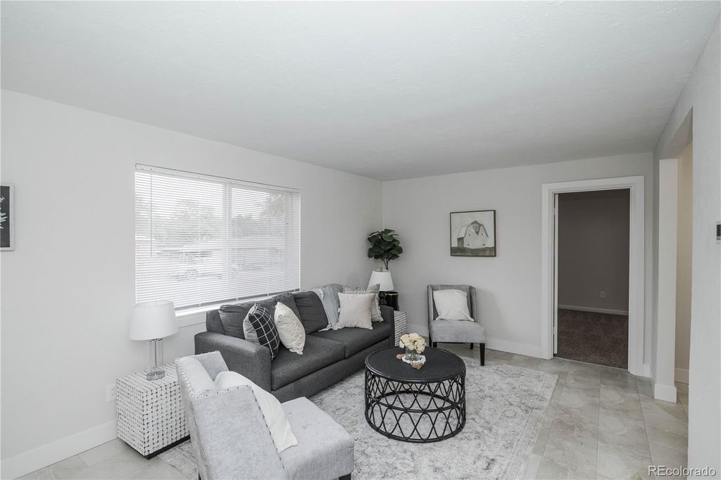 Photo of 1490 Oak Place, Thornton, CO 80229 (MLS # 9892624)