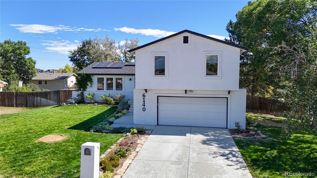 Photo of 6140 S Monaco Way, Centennial, CO 80111 (MLS # 5224620)