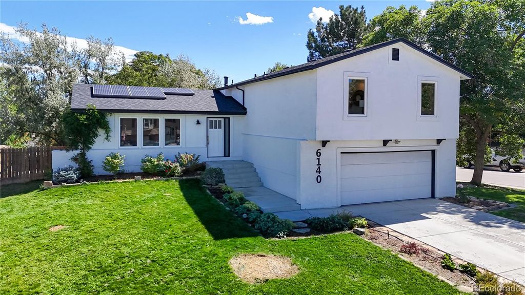 Photo of 6140 S Monaco Way, Centennial, CO 80111 (MLS # 5224620)