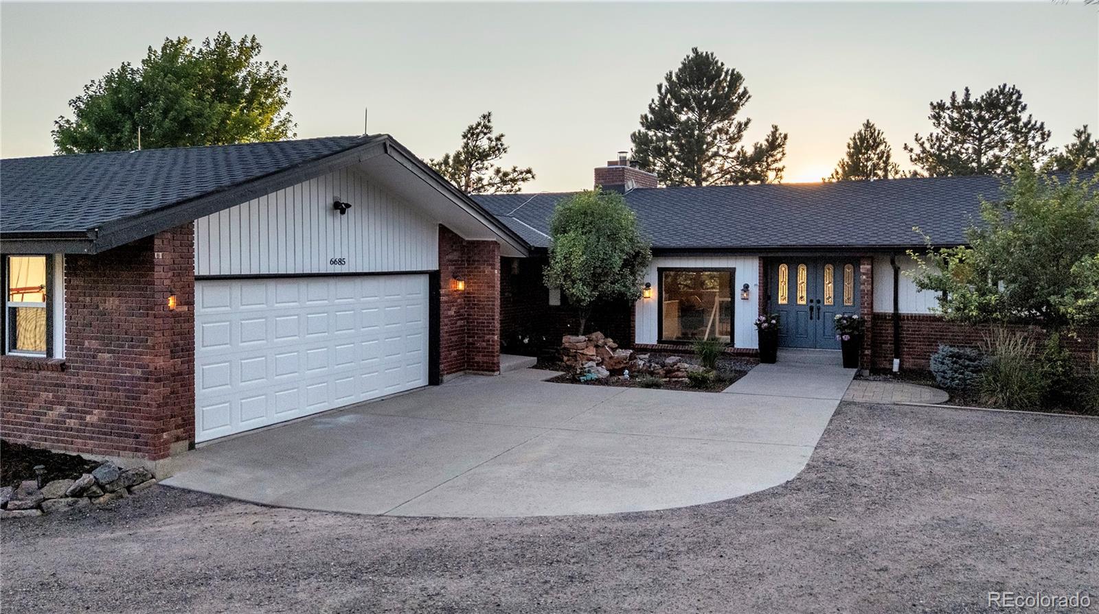 6685 Chalet Circle