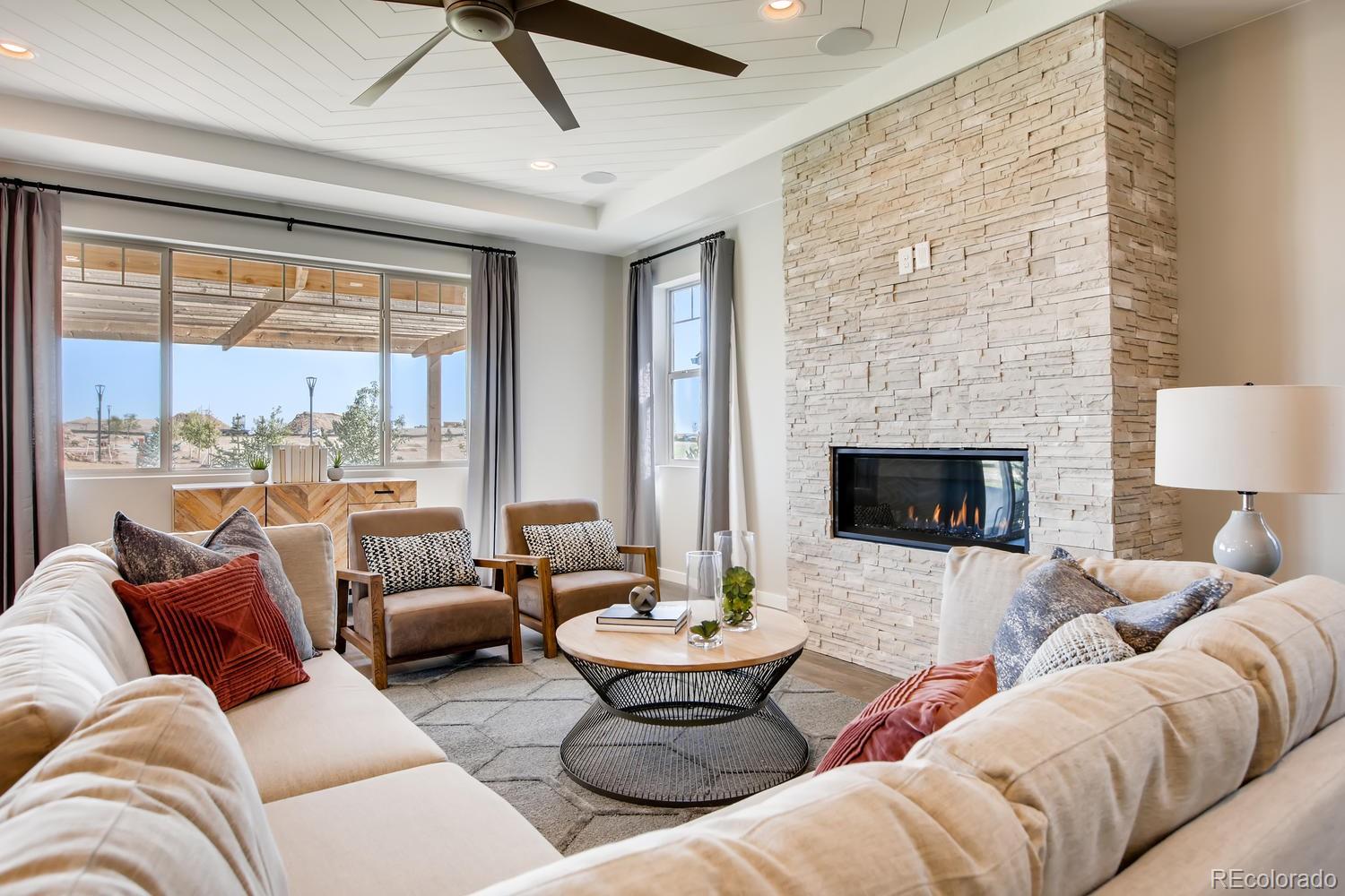 13728 Daffodil Point