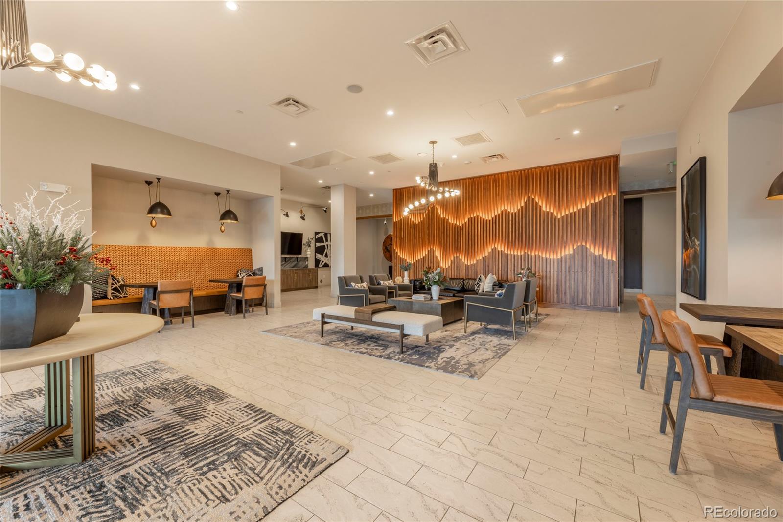 20 Wilcox Street 318