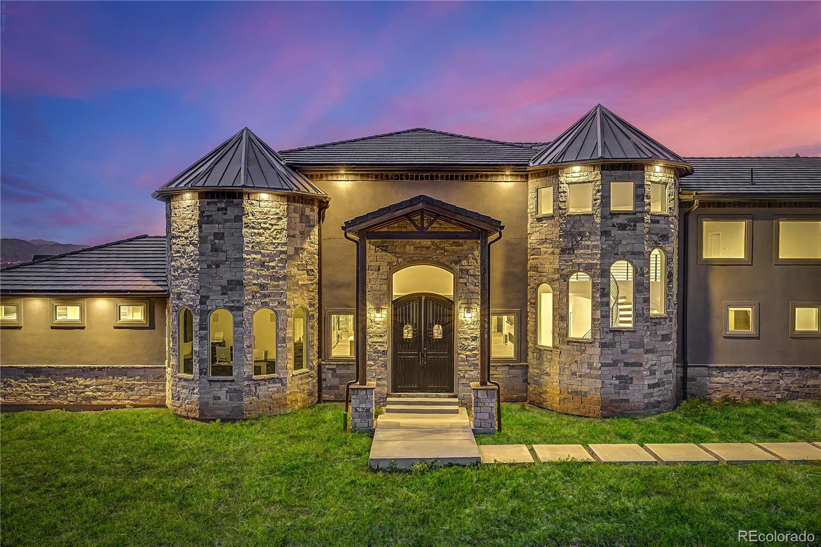 5828 Aspen Leaf Drive