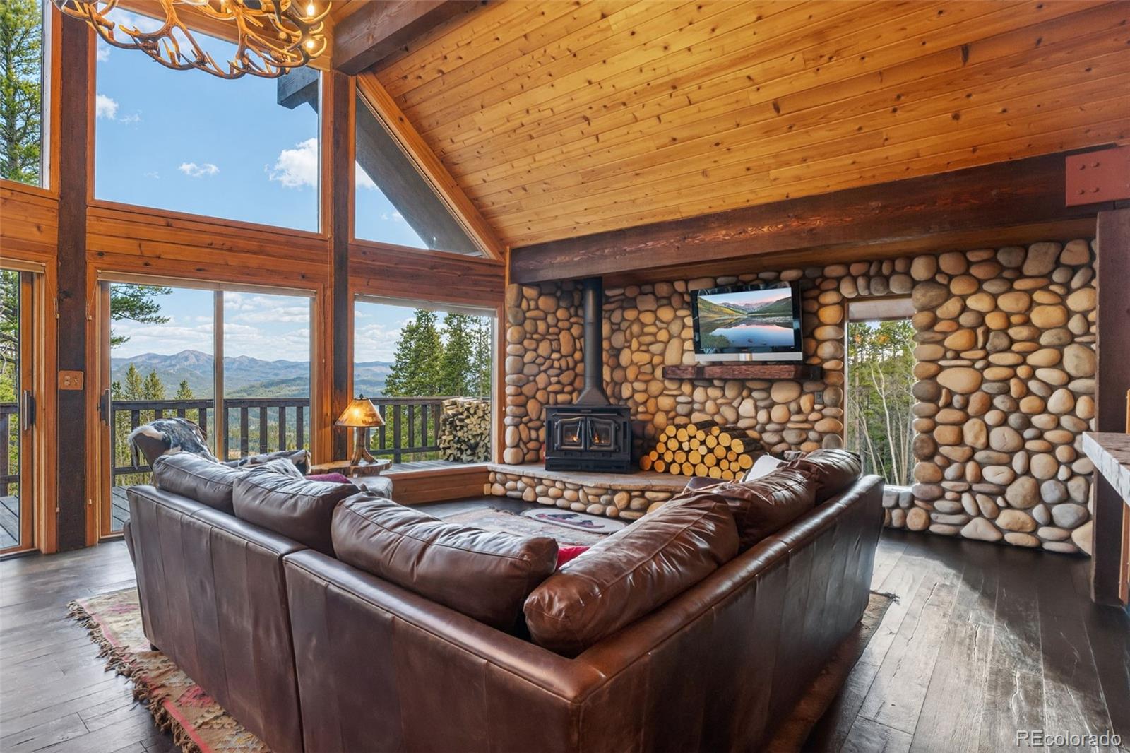 2443 Empire Valley Drive