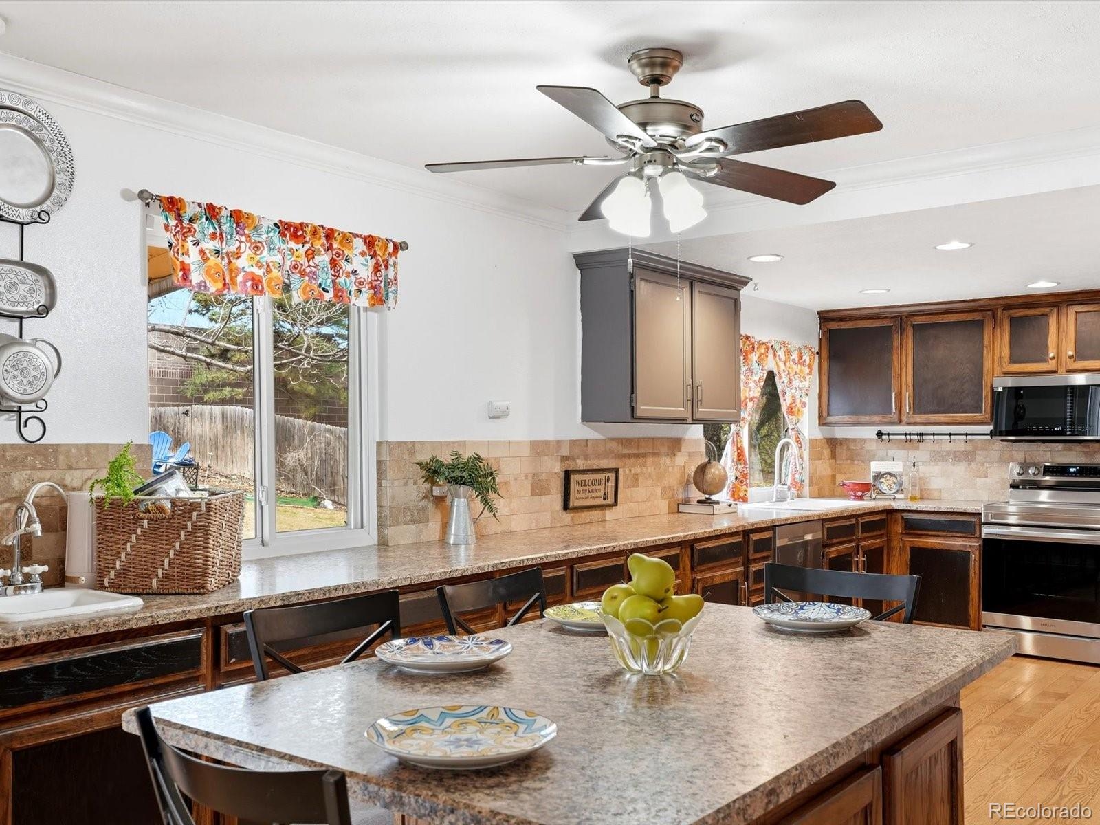 3838 E Phillips Circle