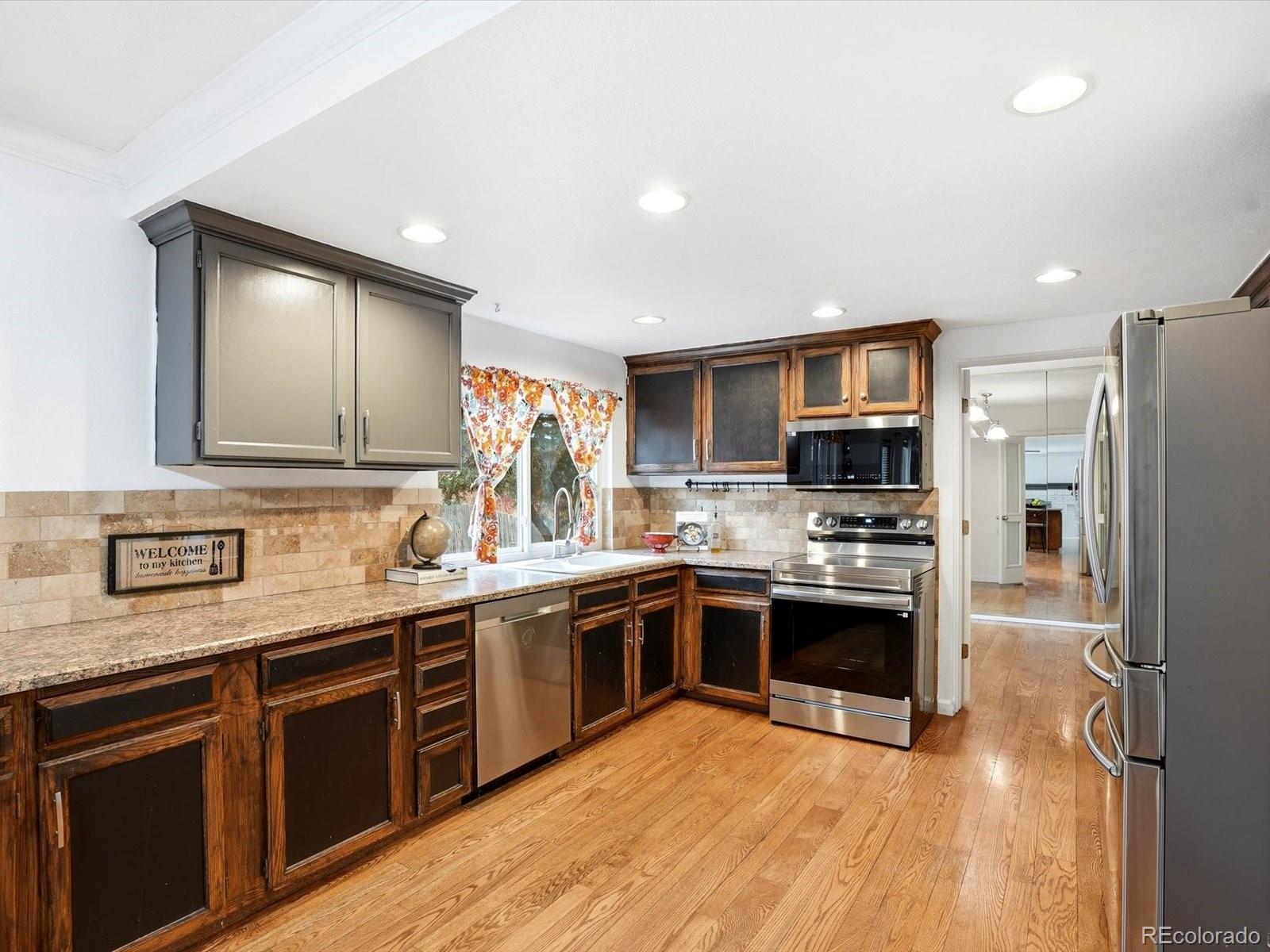 3838 E Phillips Circle