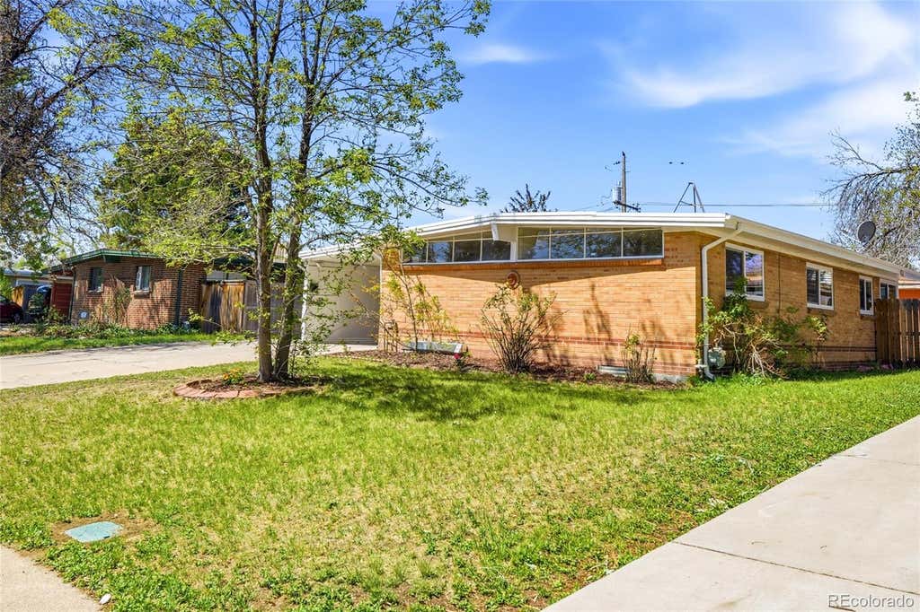 Photo of 1349 S Chase Court, Lakewood, CO 80232 (MLS # 6010173)