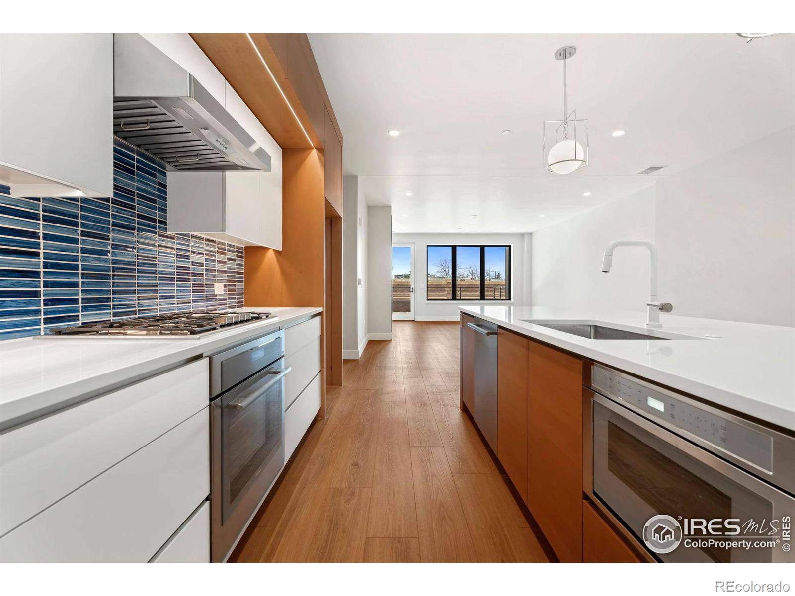 205 E 6th Street 205