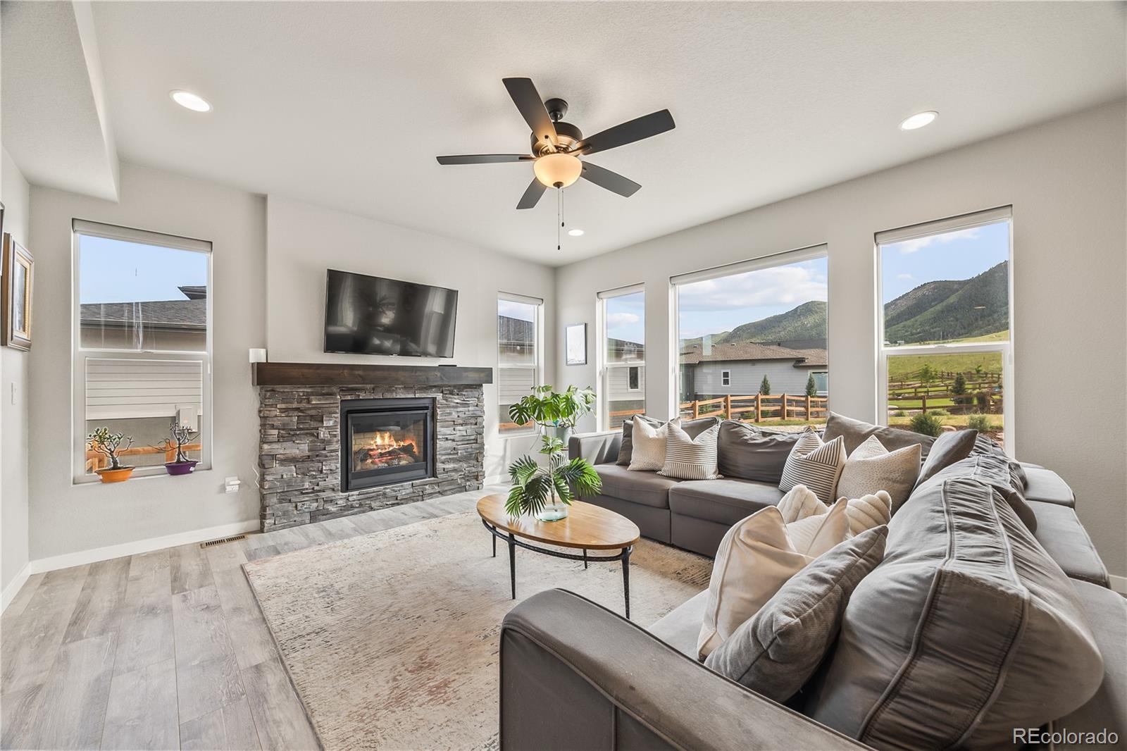 5446 Mesa Top Drive