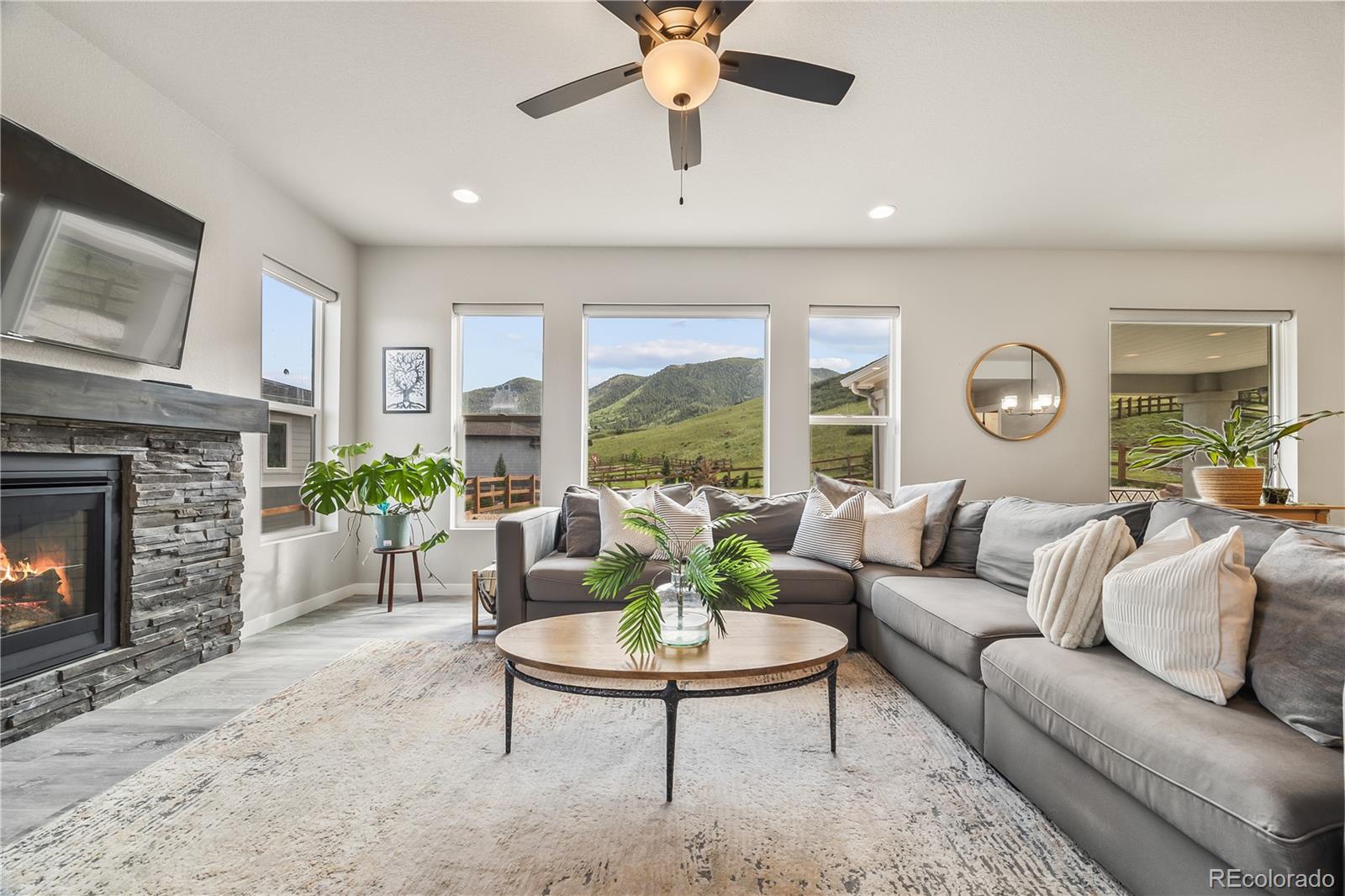 5446 Mesa Top Drive