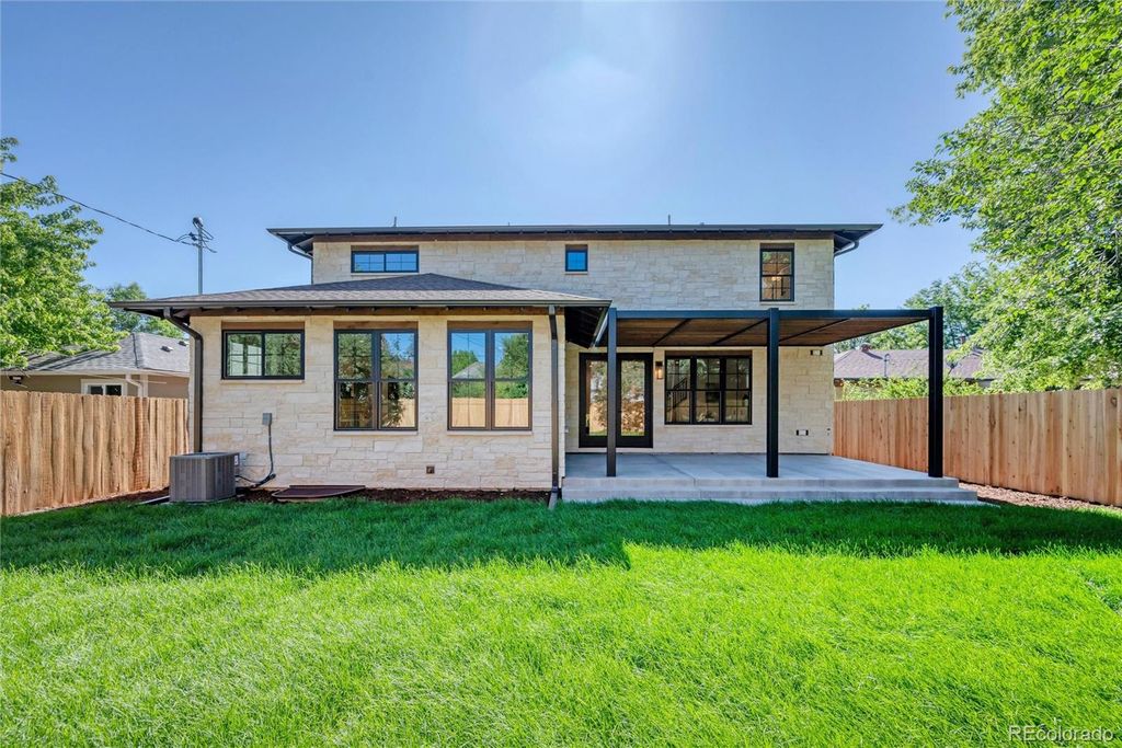 Photo of 1035 N Leyden Street, Denver, CO 80220 (MLS # 8558167)