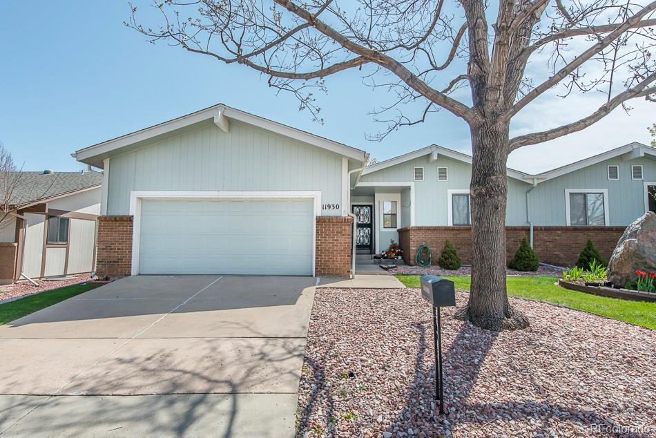 Photo 1 of 1 — 11930 E Maple Avenue, Aurora, CO 80012