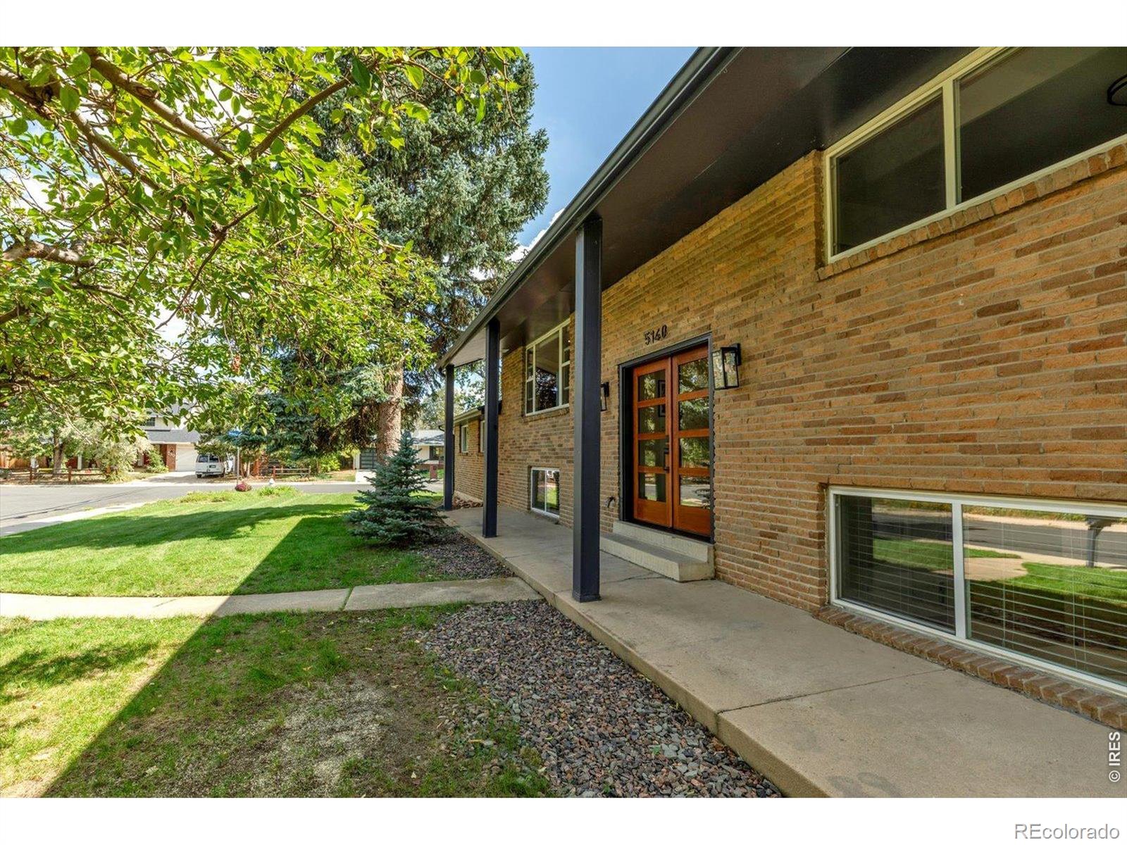 5140 Sioux Drive