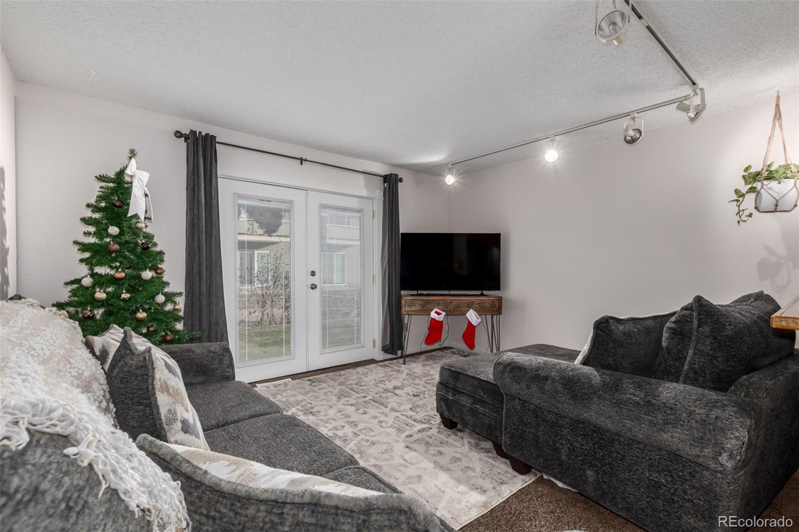 9925 W 20th Avenue 17