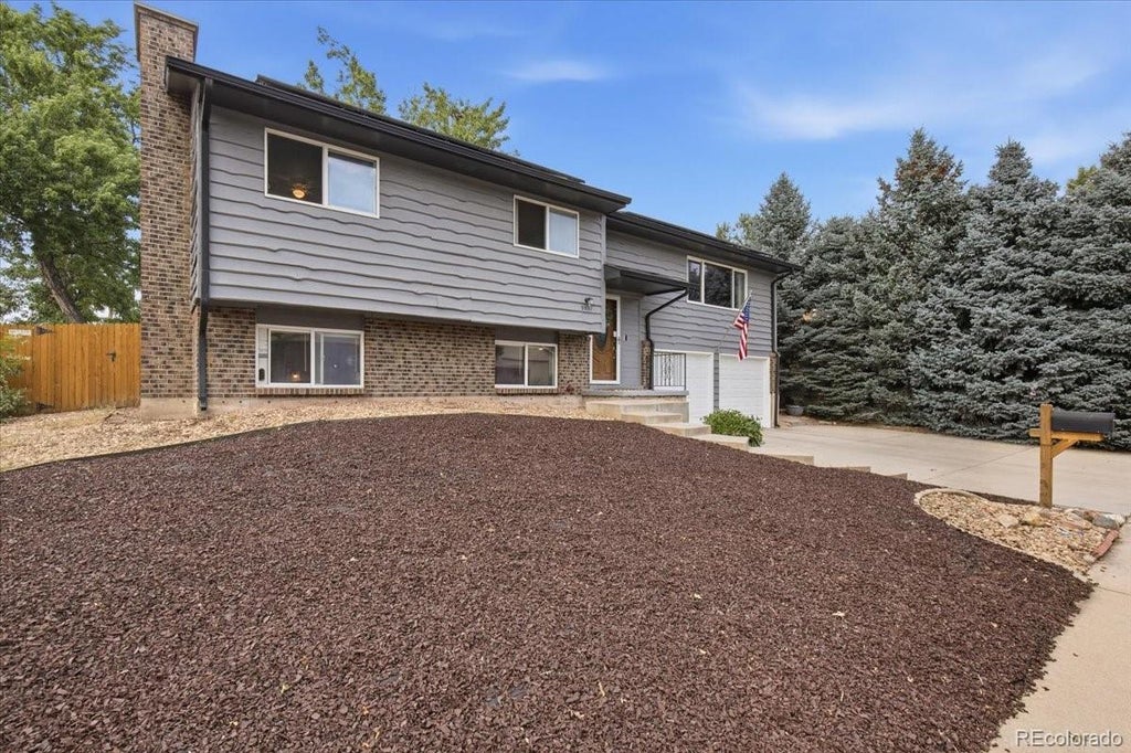 Photo of 9837 W Arizona Avenue, Lakewood, CO 80232 (MLS # 9038413)