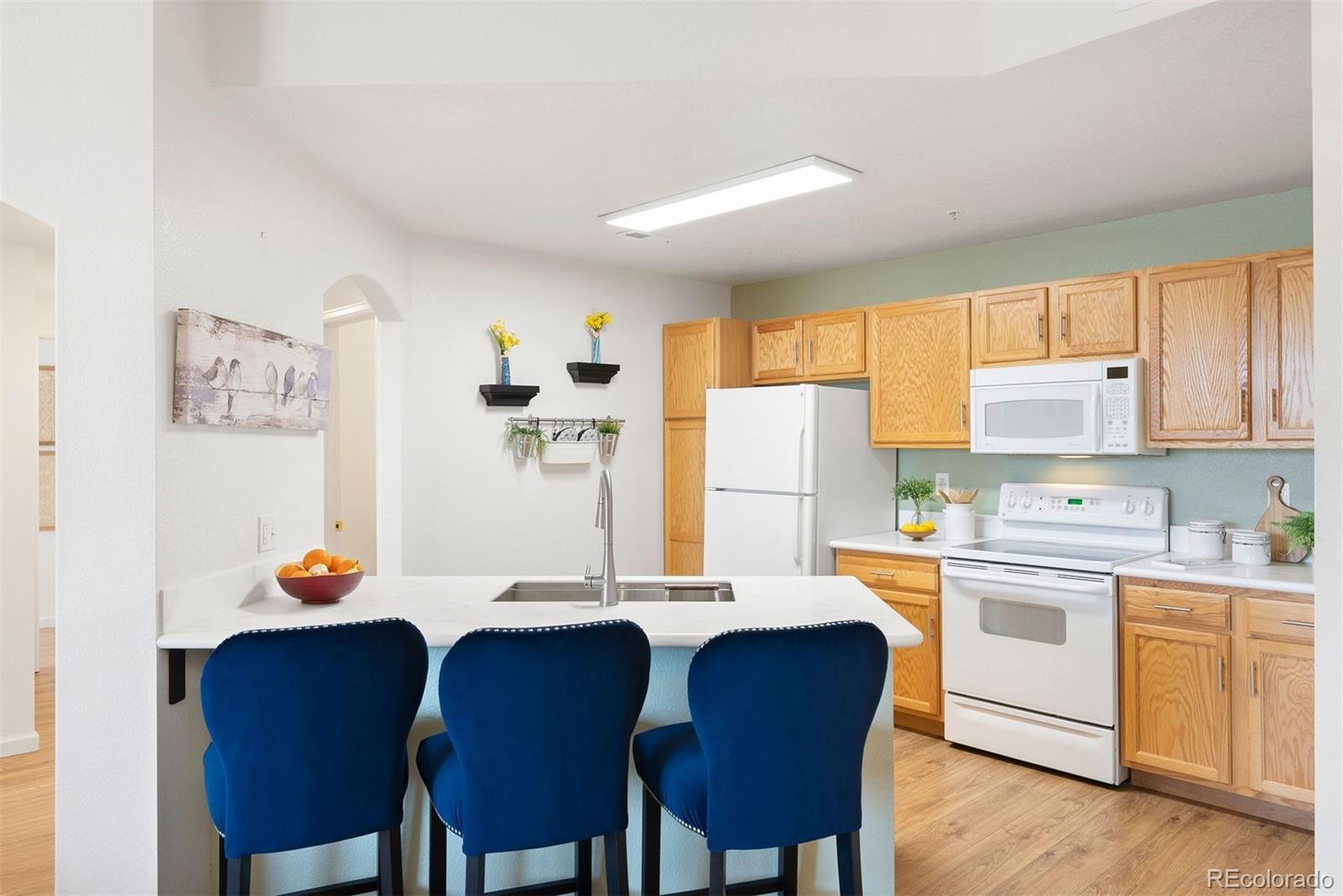 5735 N Genoa Way 11-205, Aurora, CO, 80019 3 5735 N Genoa Way 11-205