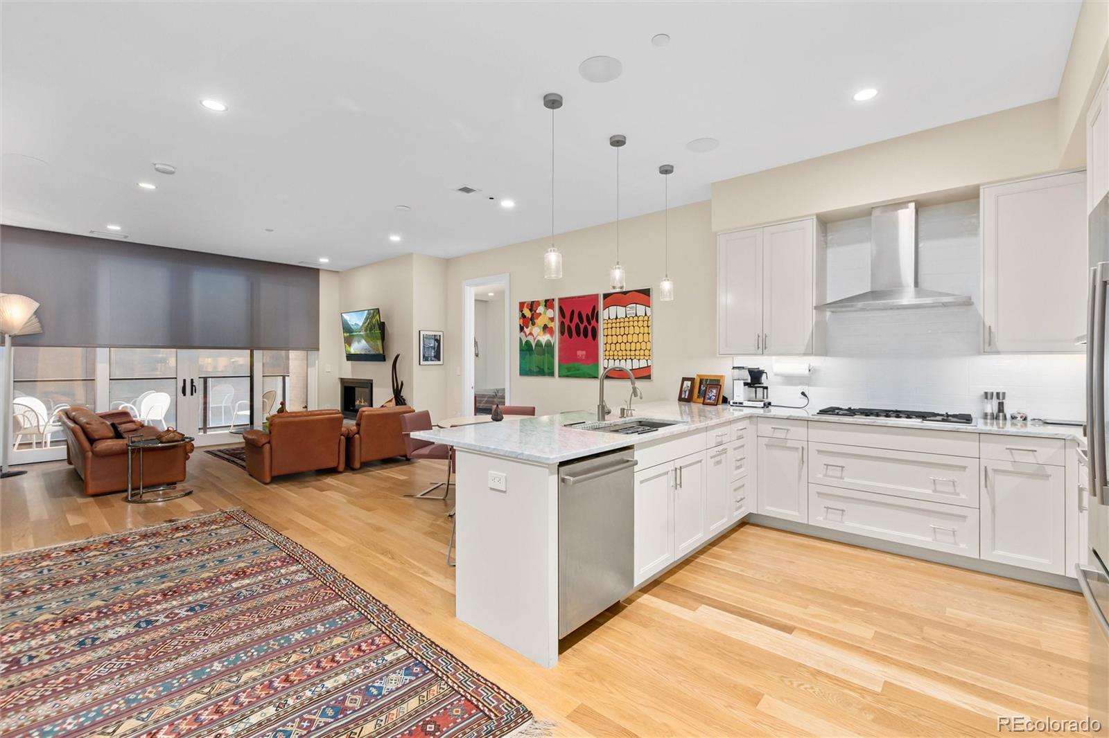 250 Columbine Street 409