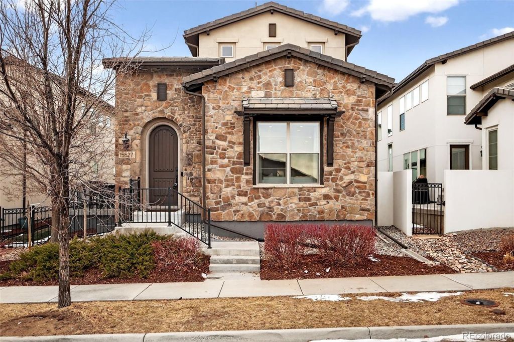 Photo of 15527 W La Salle Place, Lakewood, CO 80228 (MLS # 5848790)