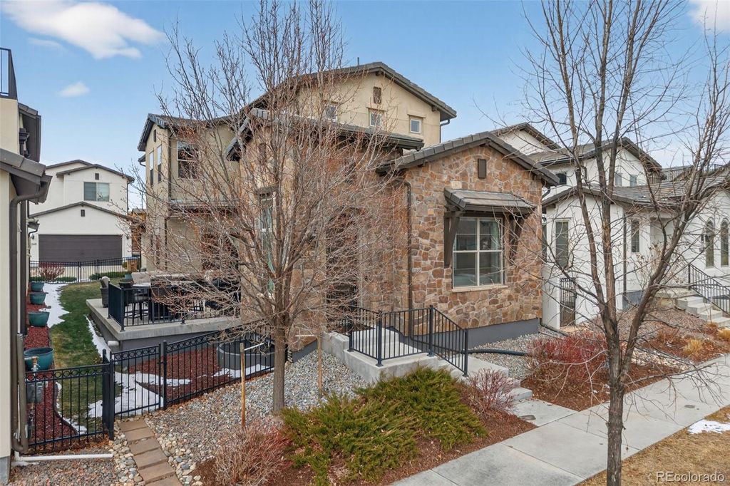 Photo of 15527 W La Salle Place, Lakewood, CO 80228 (MLS # 5848790)