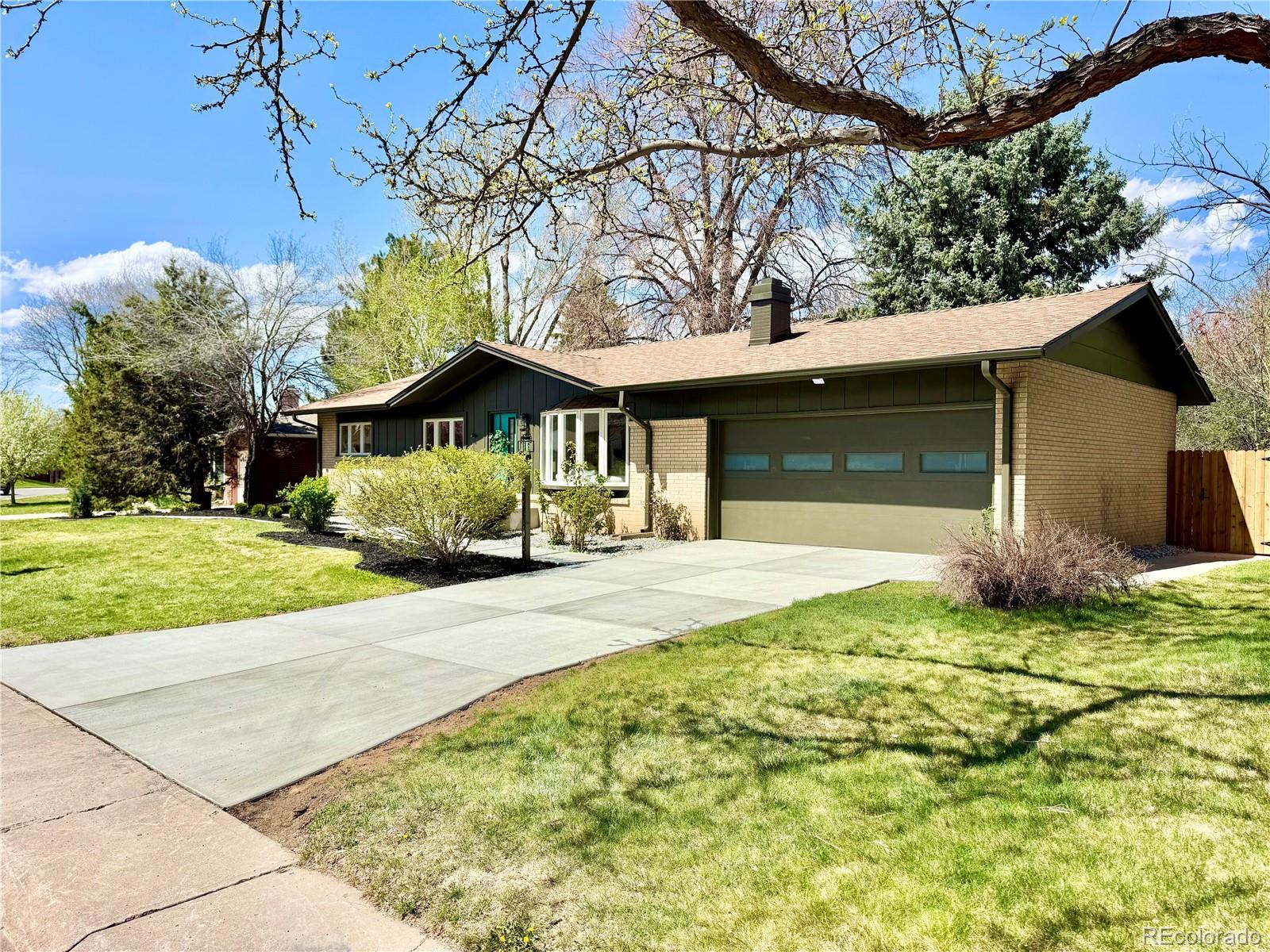 5563 E Jefferson Avenue