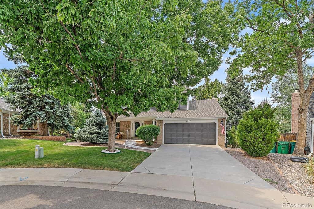 Photo of 9885 W Aqueduct Place, Littleton, CO 80123 (MLS # 9564439)