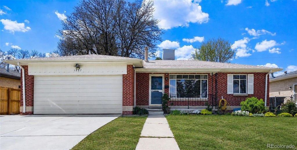 Photo of 1227 S Harlan Street, Lakewood, CO 80232 (MLS # 3968869)