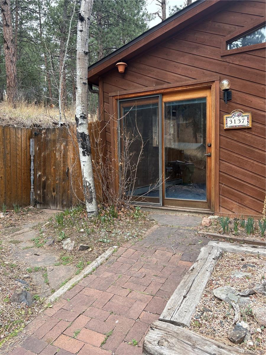 3137 Meadow View Road