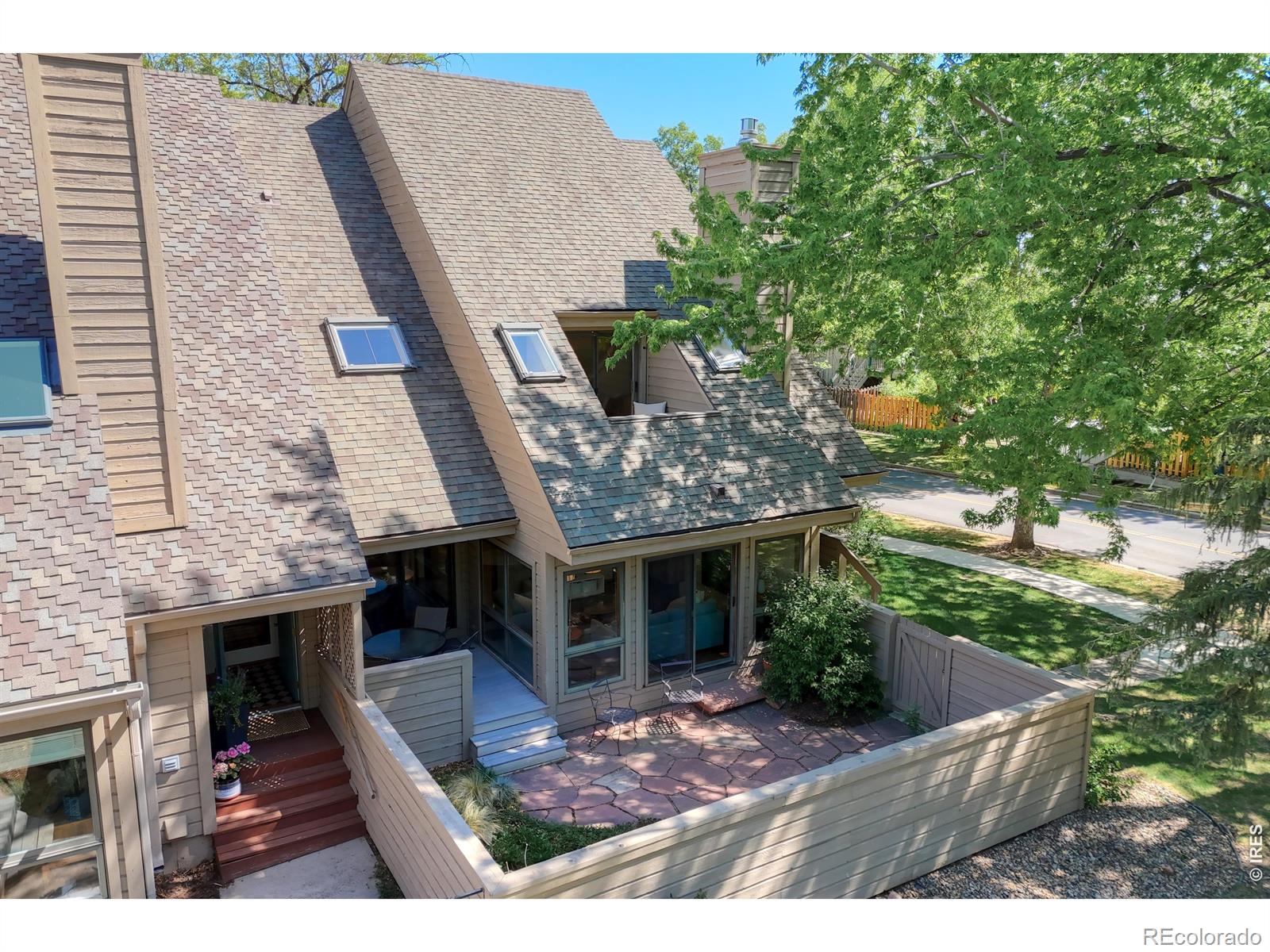 749 Meadow Glen Drive