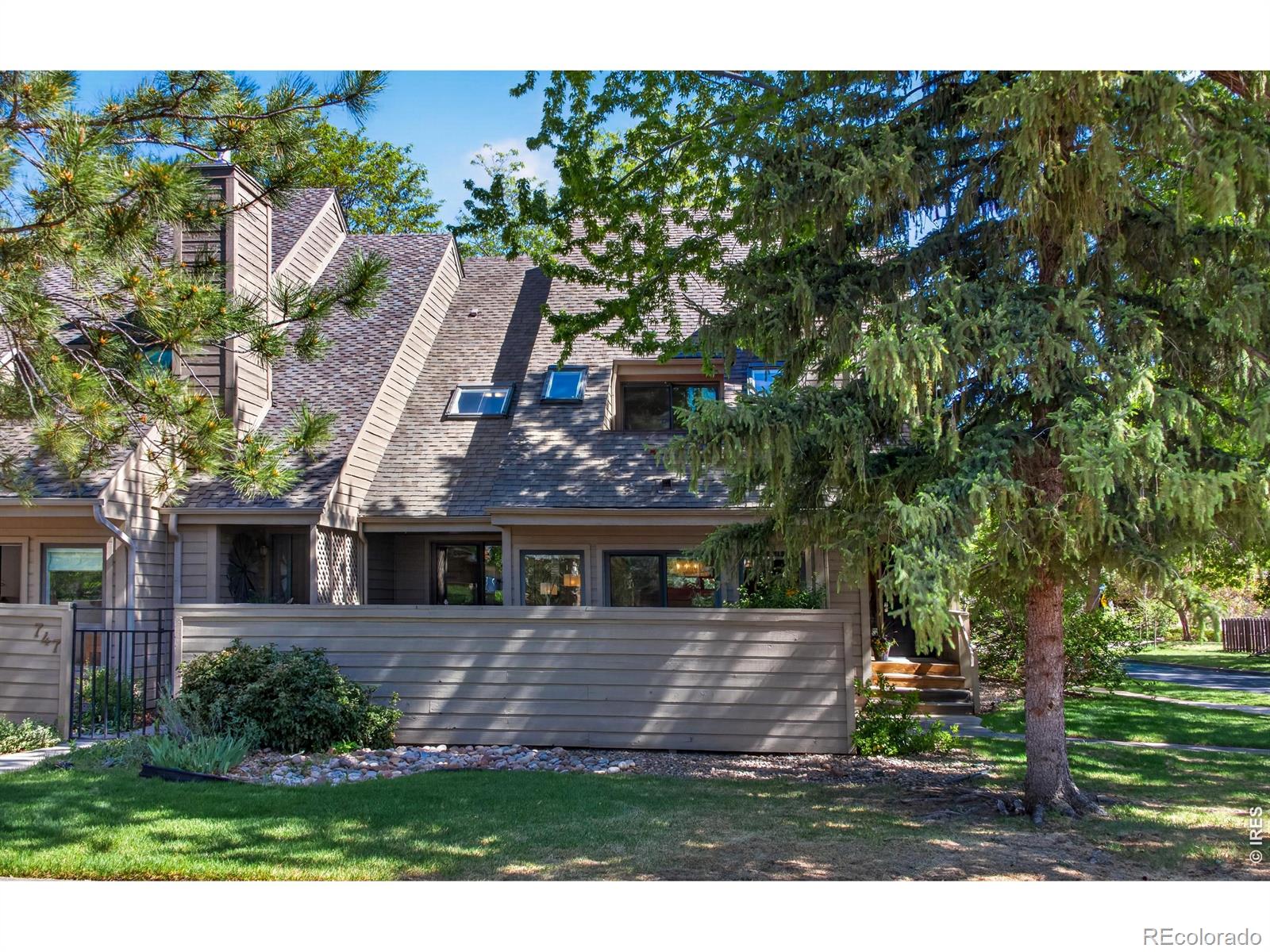 749 Meadow Glen Drive