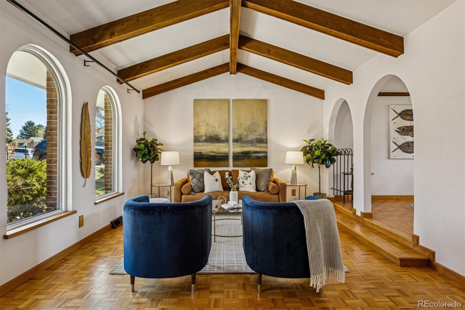 6613 S Pontiac Court