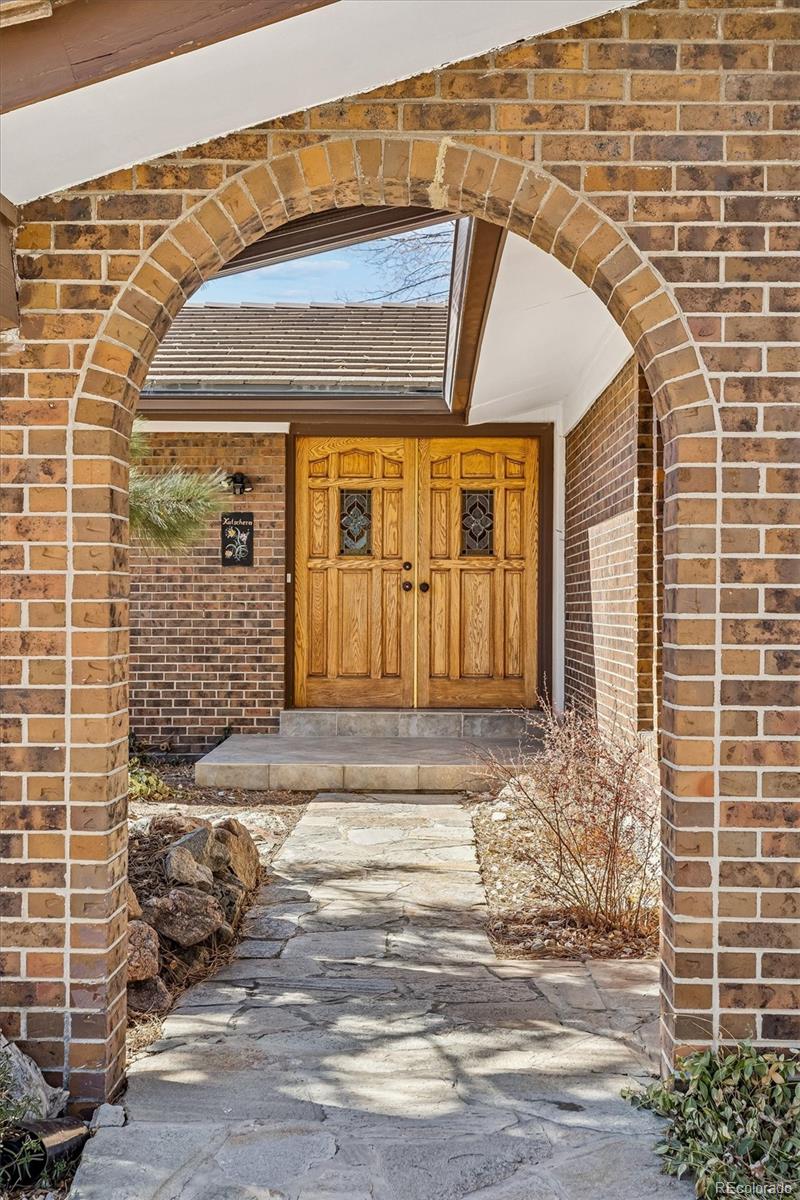 6613 S Pontiac Court