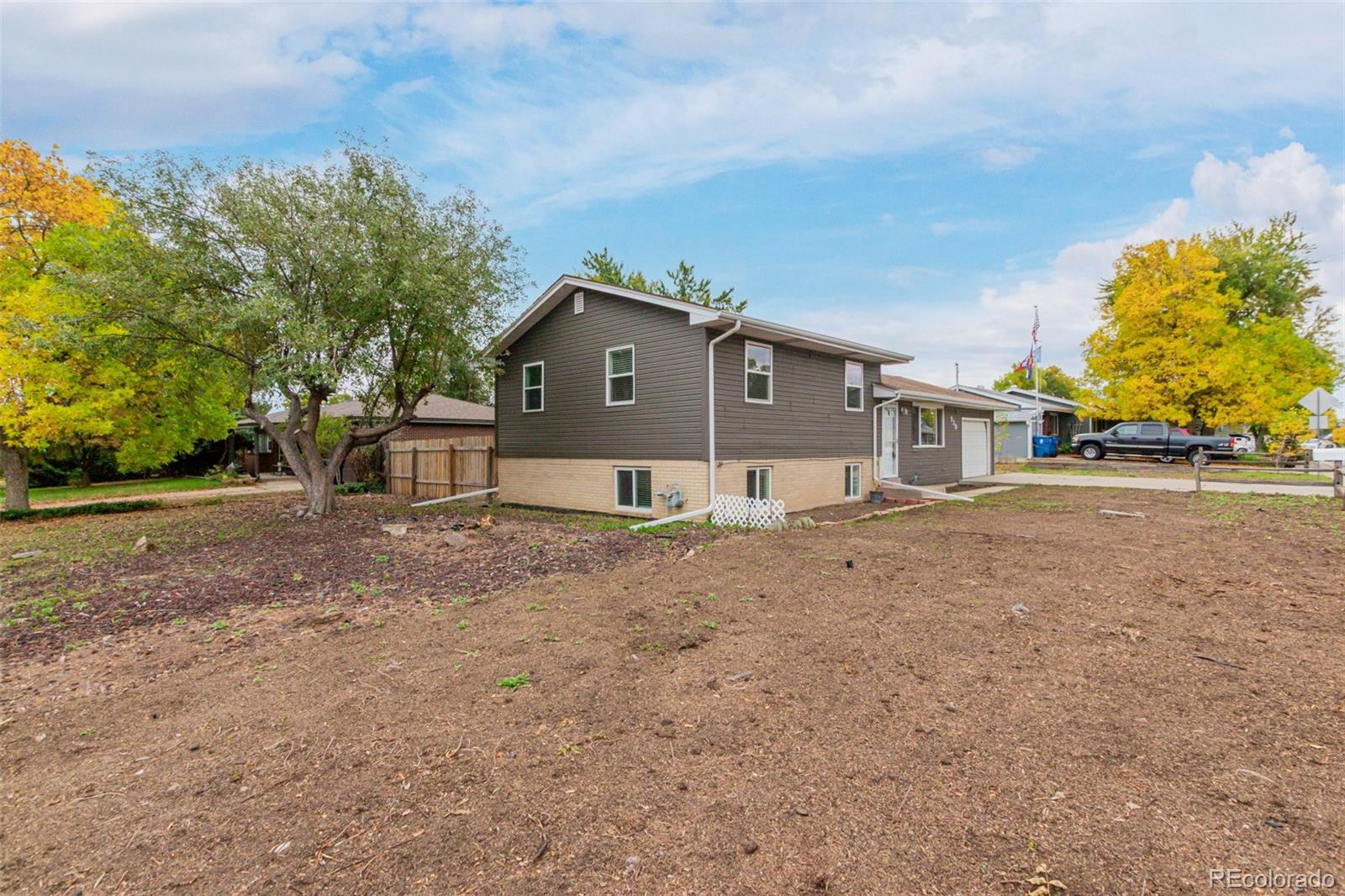 930 Oak Street, Lakewood, CO, 80215 3 930 Oak Street