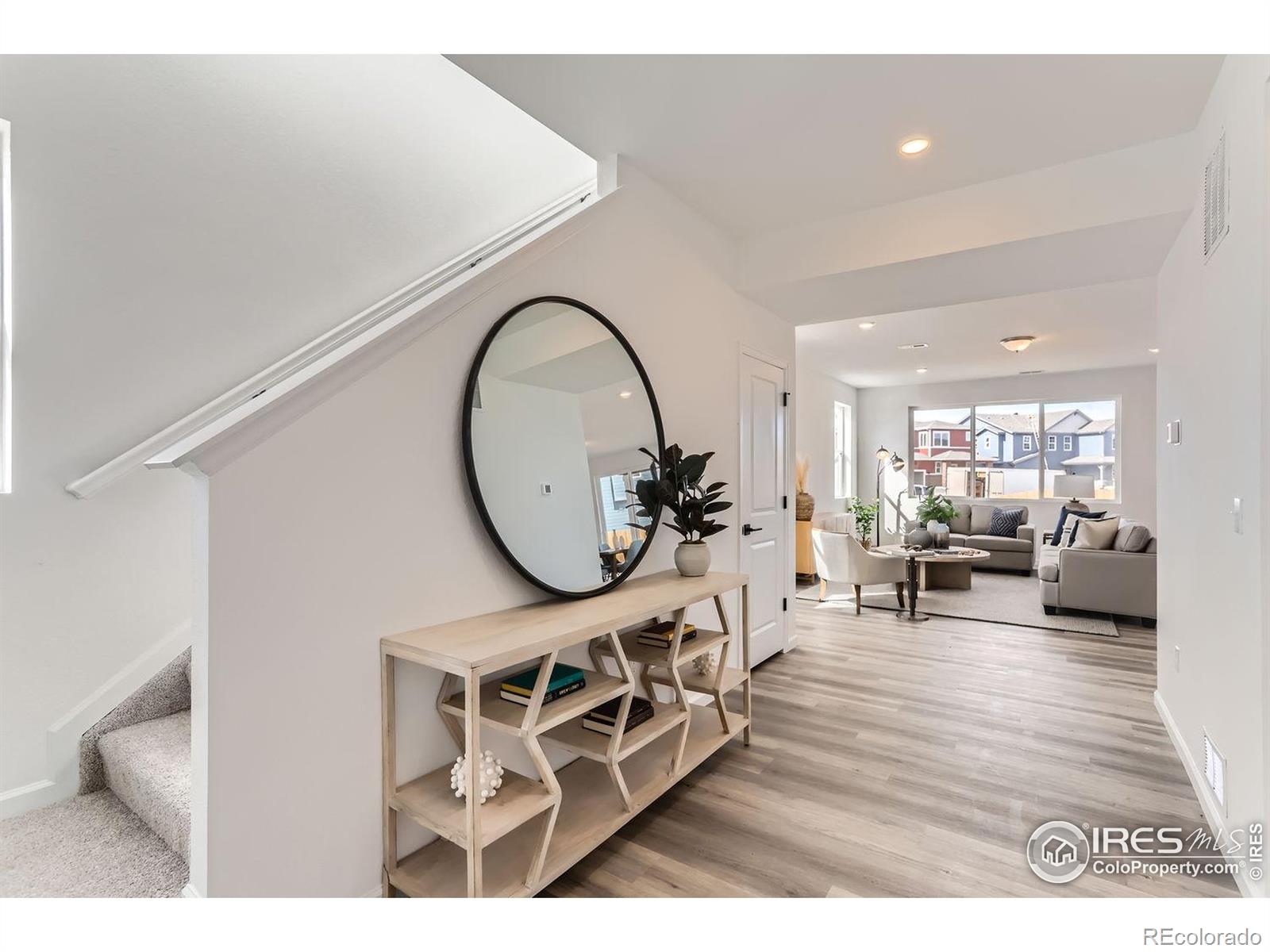 7337 Swan River Street