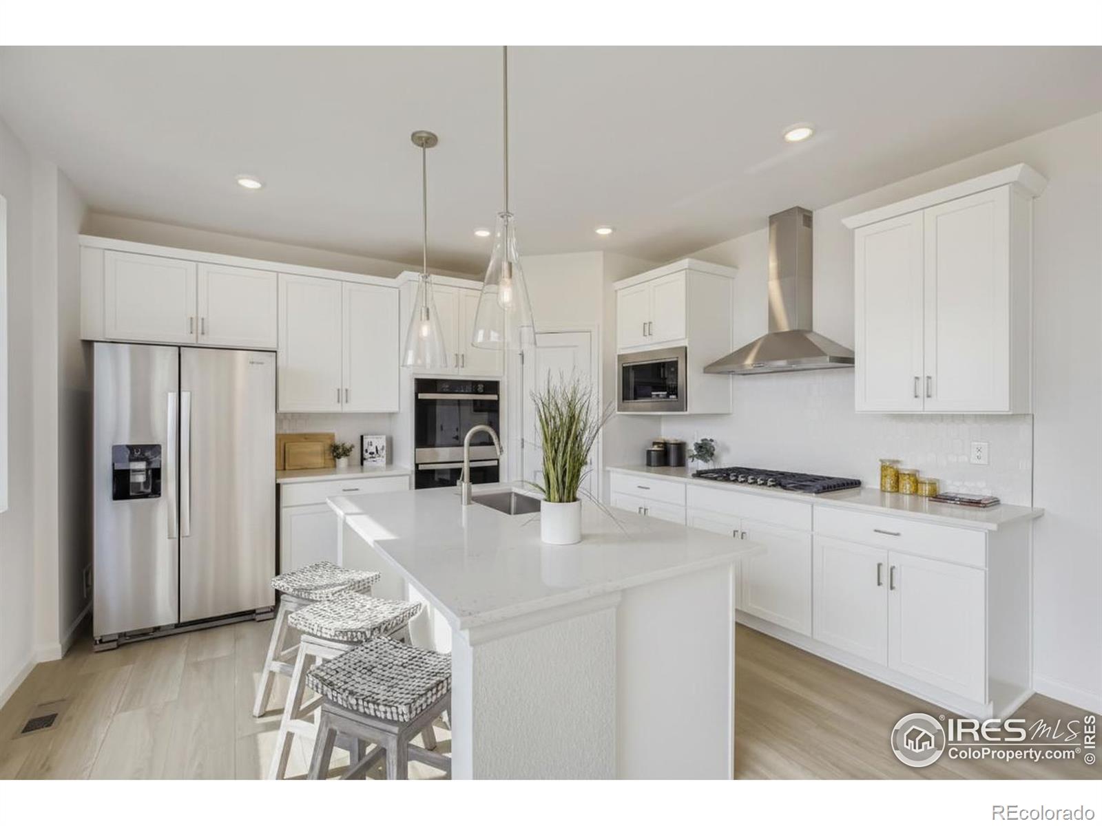 7337 Swan River Street