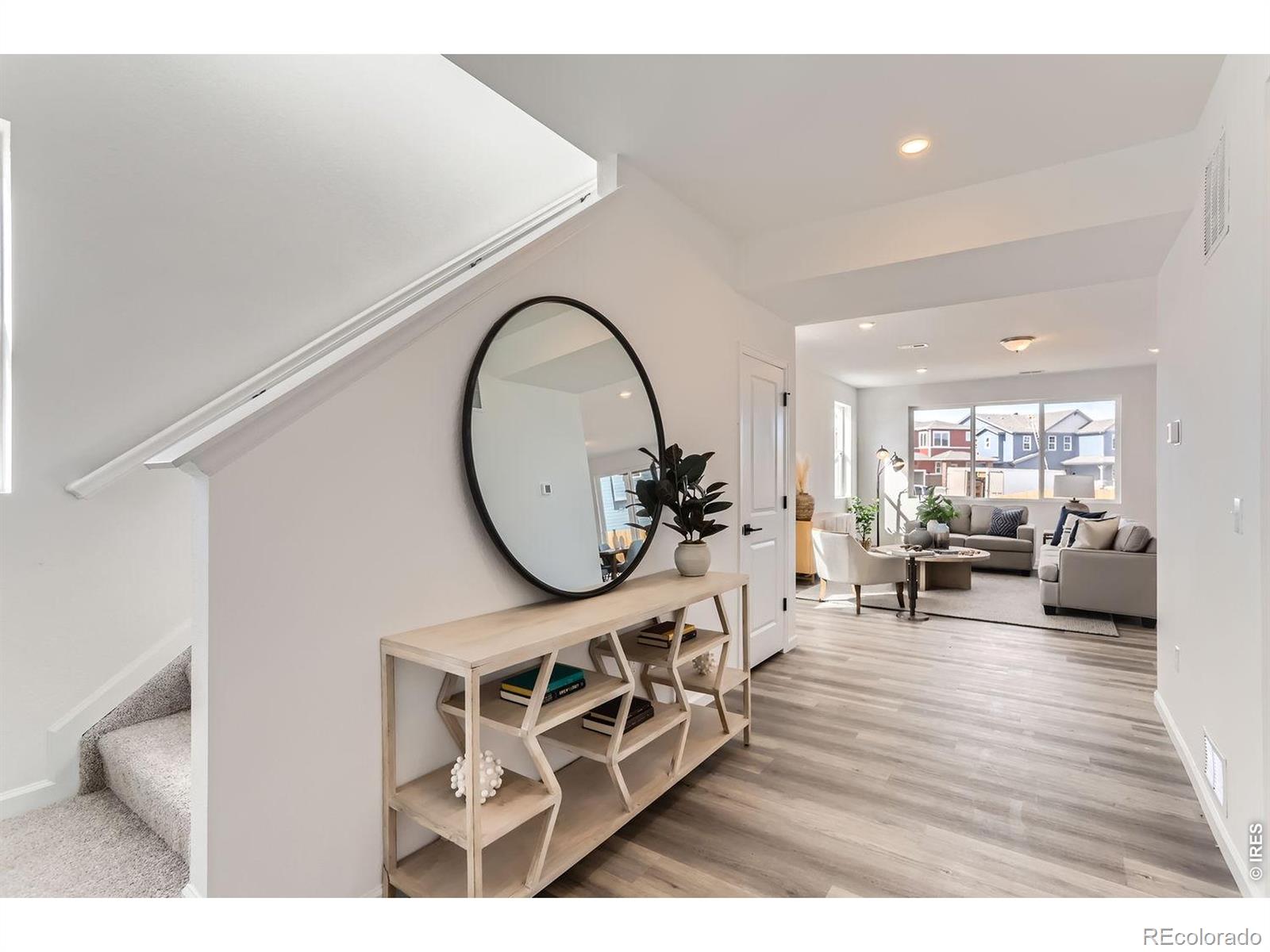 7337 Swan River Street