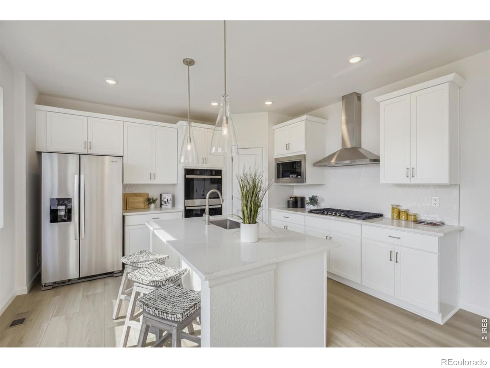 7337 Swan River Street