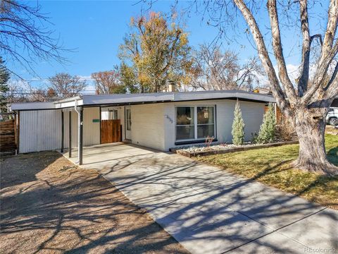 Photo of 6135 Everett Street, Arvada, CO 80004 (MLS # 3590274)