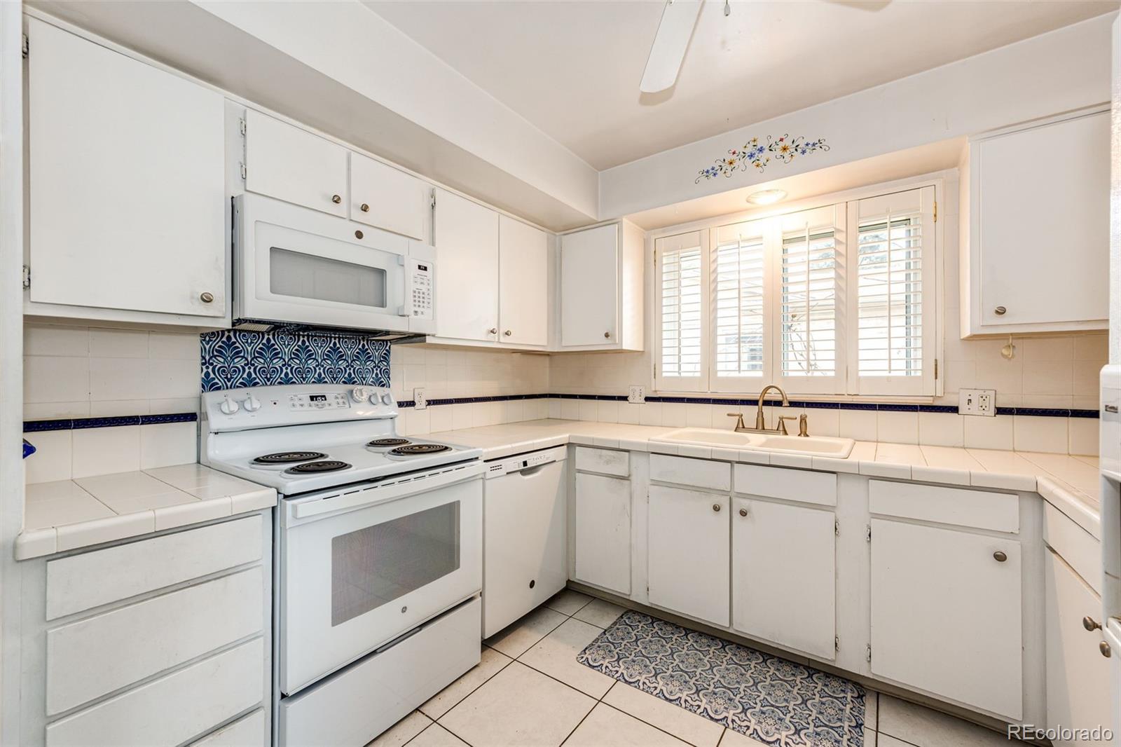 3701 E Costilla Place