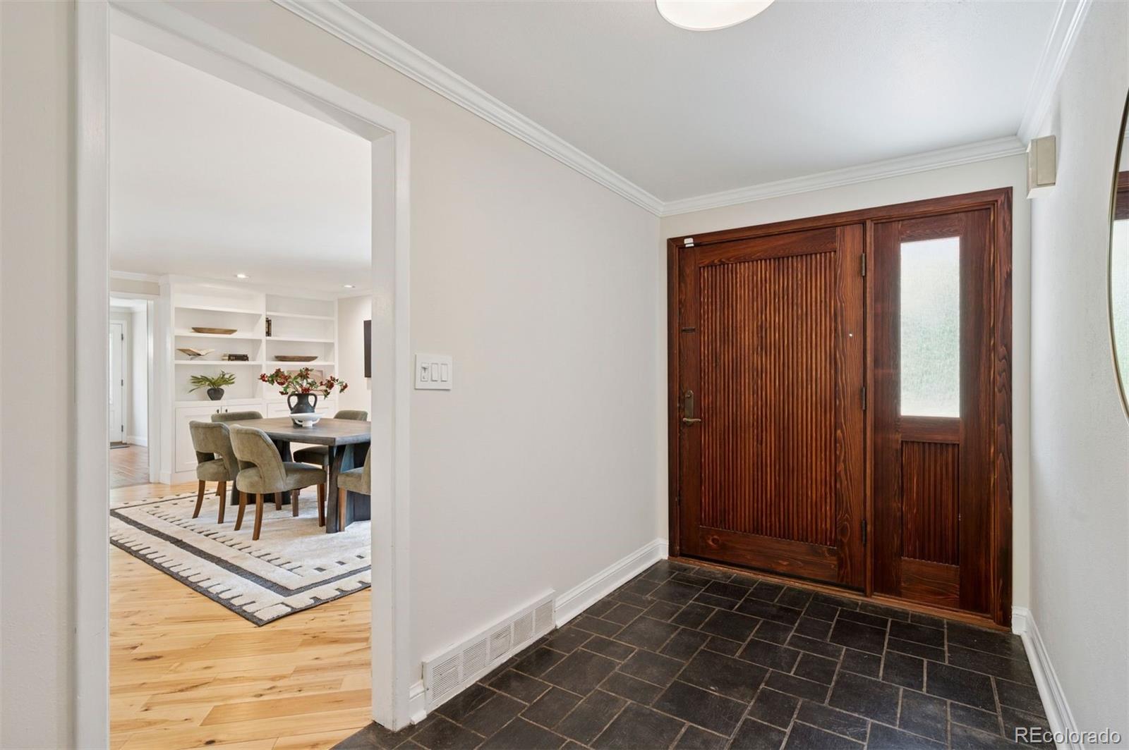 5653 E Southmoor Circle