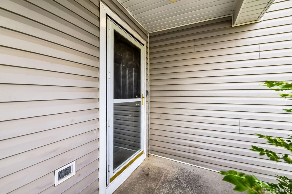 Photo of 7656 Brown Bear Court, Littleton, CO 80125 (MLS # 6880337)