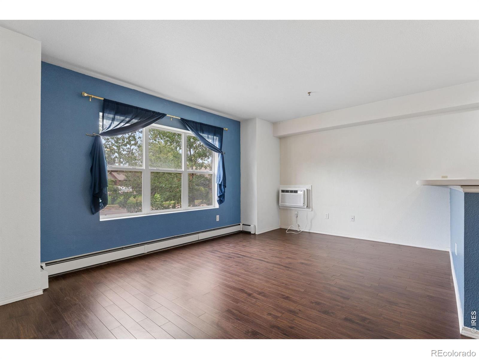 2610 Iris Avenue 105
