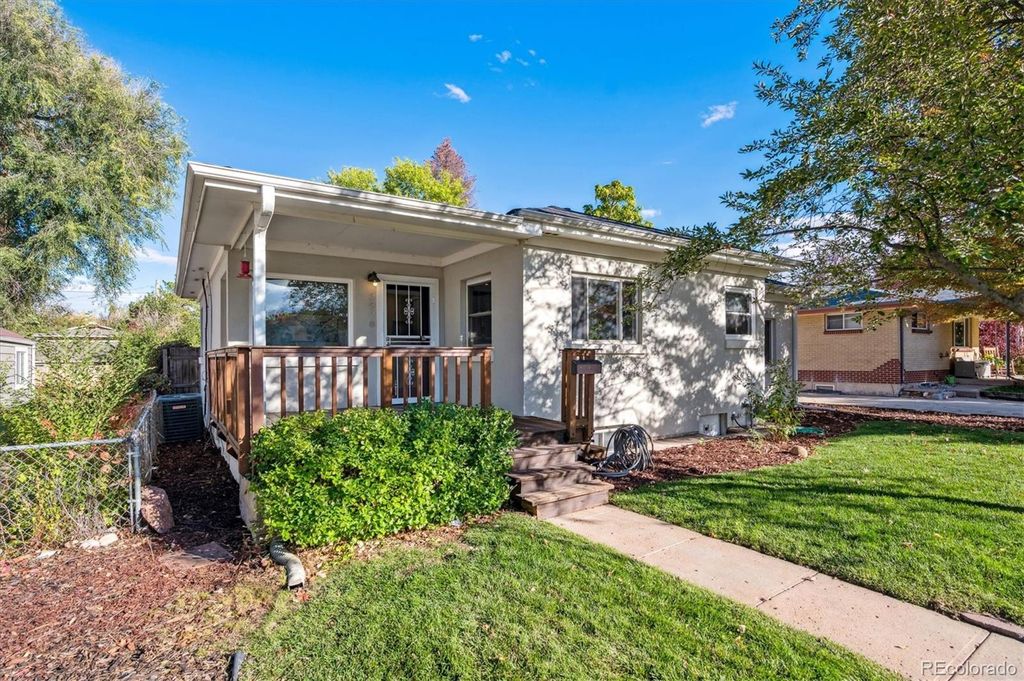 Photo of 3928 S Pearl Street, Englewood, CO 80113 (MLS # 5387152)