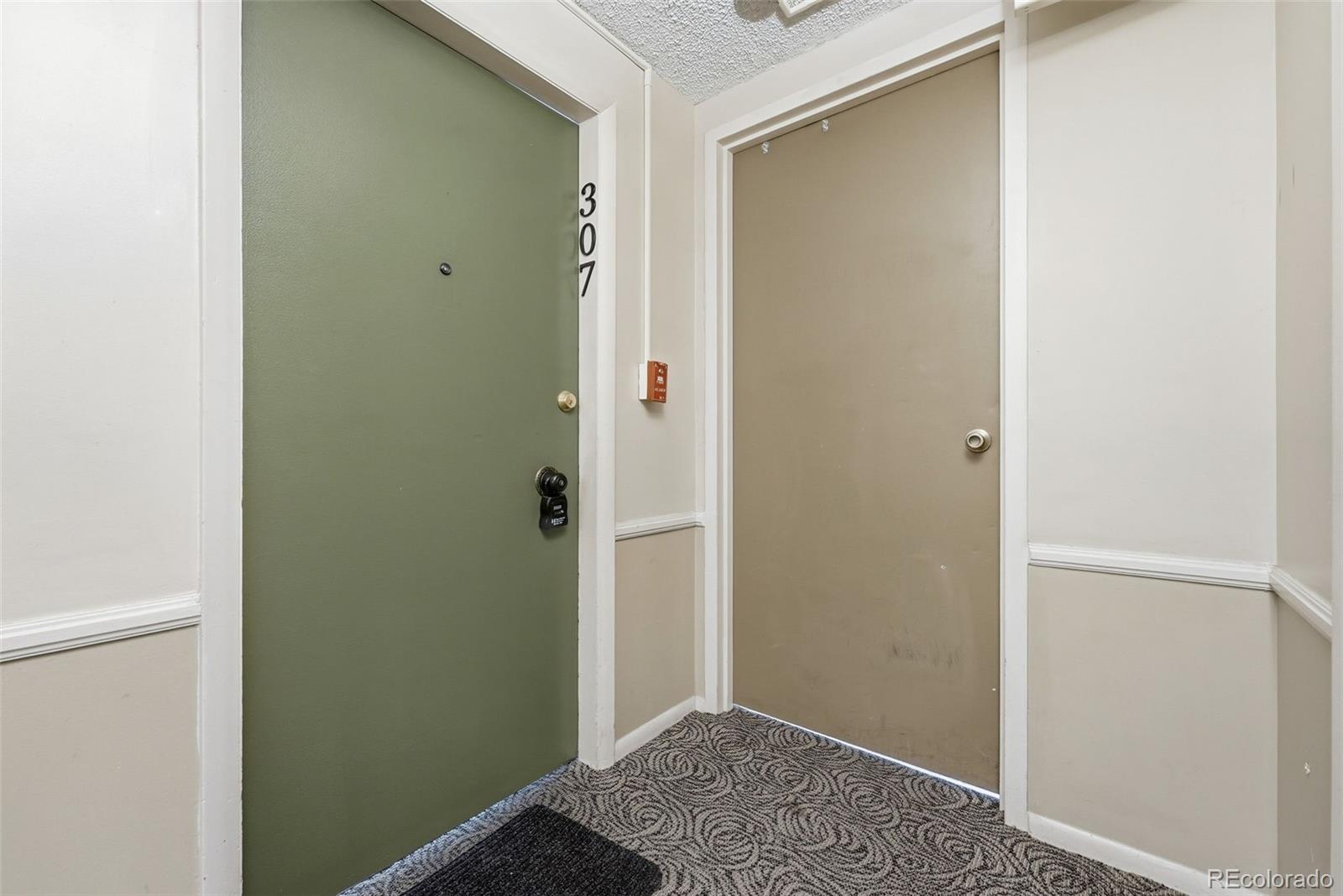 1050 N Lafayette Street 307