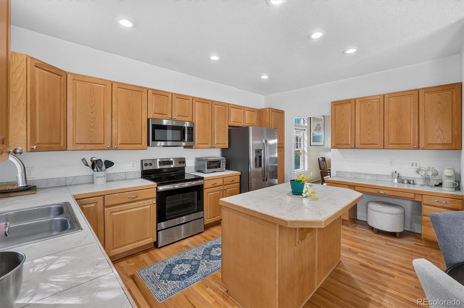672 English Sparrow Trail