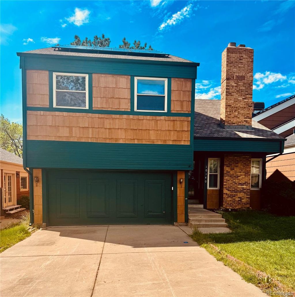 Photo of 10140 W Alamo Place, Littleton, CO 80127 (MLS # 4131901)