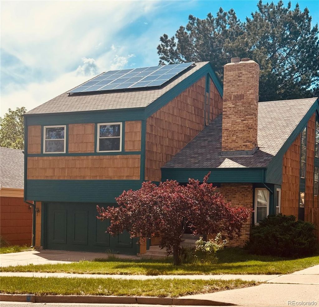 Photo of 10140 W Alamo Place, Littleton, CO 80127 (MLS # 4131901)